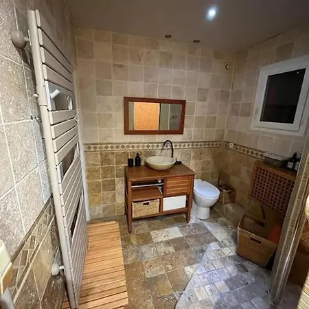 Independant Avec Hammam 아파트 *