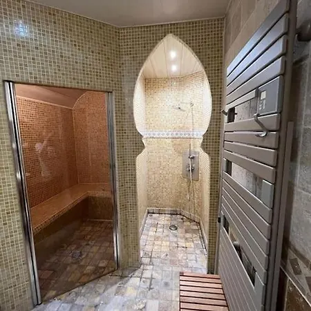 Independant Avec Hammam Montpellier